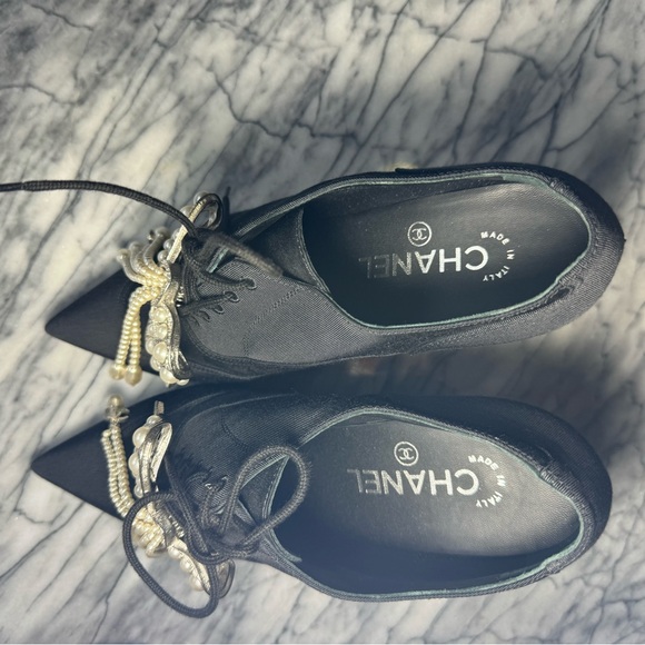 CHANEL-USED- Pre-Fall 18A, Grosgrain Pearl Oxford Lace Up Booties EU36.5/US6.5 - Picture 7 of 8